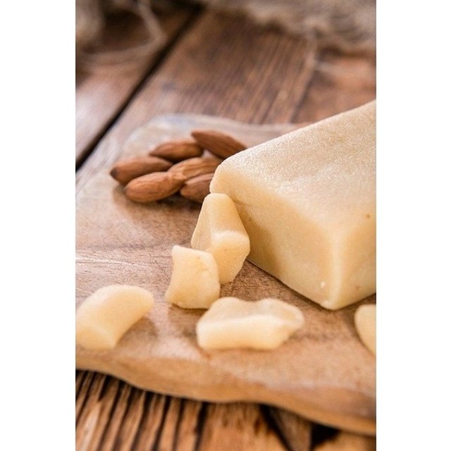 Obrázek produktu ALM MARCIPÁN 0-základní hmota 6,25kg - PRODUKT NAHRAZEN 5x2,5kg